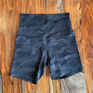 Lululemon Super High Rise Align Short 6” - Camo